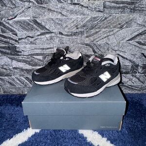 New Balance Infant/Toddler Black Sneakers